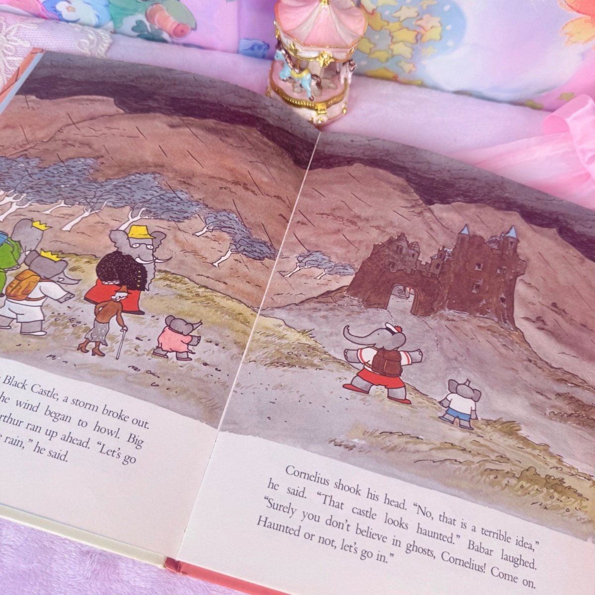 1980s Babar and the Ghost Hardcover Book - Books - ThrowbackBuys - Starbunnyvintage