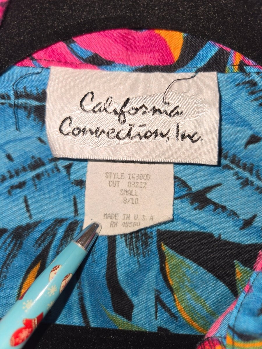 1980s – Pineapple, Tiger & Fern Button - Down Shirt, Women's Small - Shirts - ThrowbackBuys - Eclecticcherryreseller