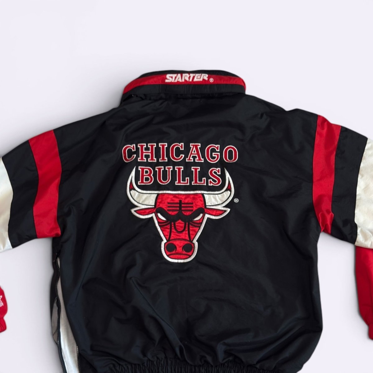 1990s - Starter: Chicago Bulls Quarter-Zip Pullover Windbreaker, Pro Line Authentics, Made in Korea - Jackets - ThrowbackBuys -Only90sKidsKnow