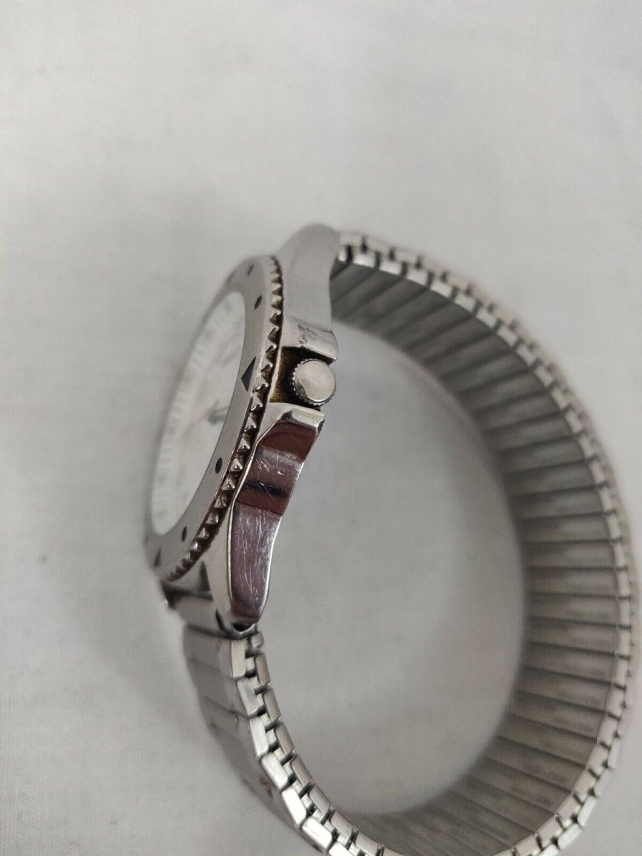 1997 - Seiko Olympic Quartz Watch - 37 mm, Stainless Steel, 5 Bar - Watches - ThrowbackBuys - ResellerDoor