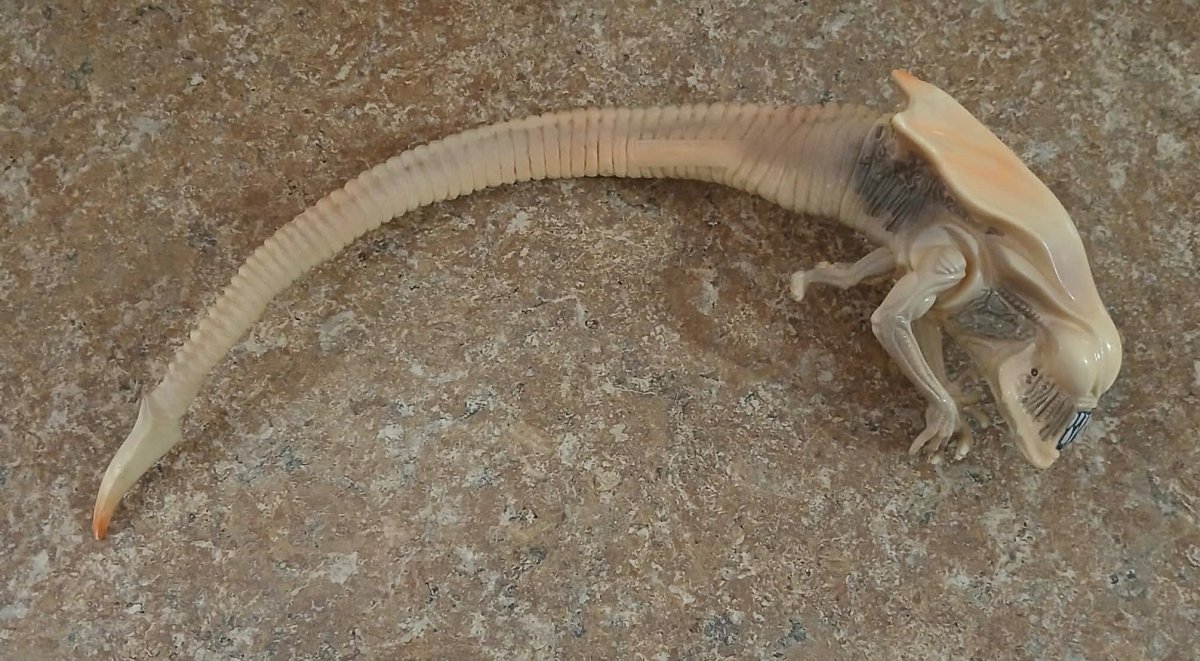 1998 Kenner Alien CHEST BURSTER 15" Bendable Tail Action Figure RARE Vtg - Action Figures & Collectibles - ThrowbackBuys -Just_in_collections