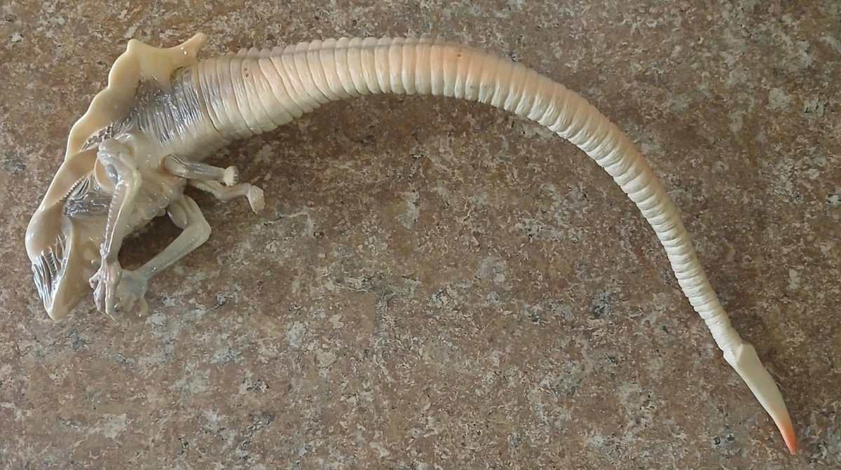 1998 Kenner Alien CHEST BURSTER 15" Bendable Tail Action Figure RARE Vtg - Action Figures & Collectibles - ThrowbackBuys -Just_in_collections