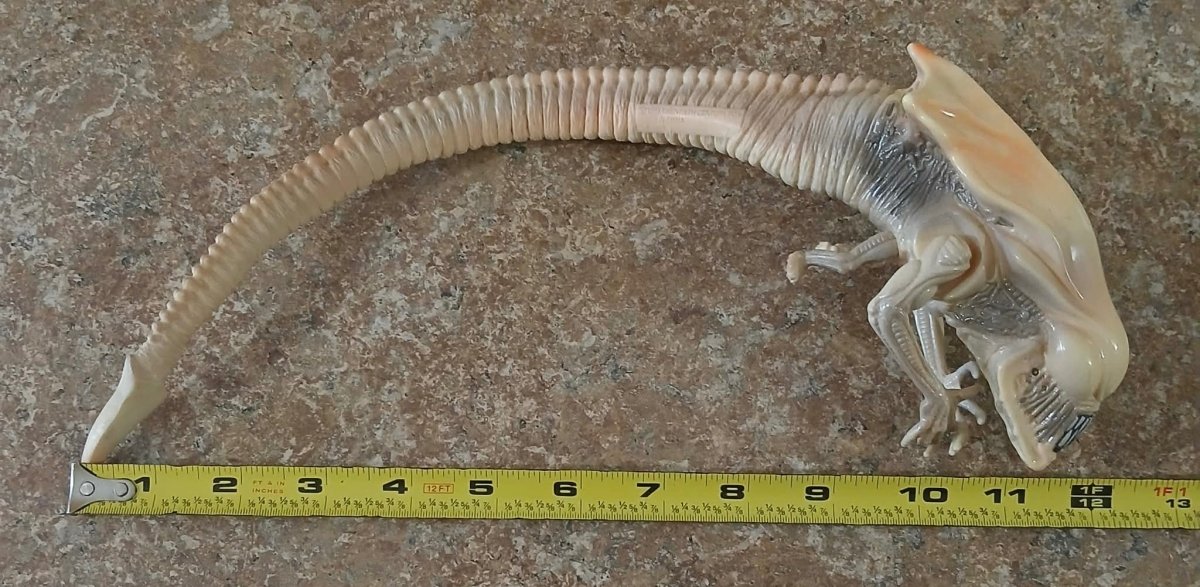 1998 Kenner Alien CHEST BURSTER 15" Bendable Tail Action Figure RARE Vtg - Action Figures & Collectibles - ThrowbackBuys -Just_in_collections