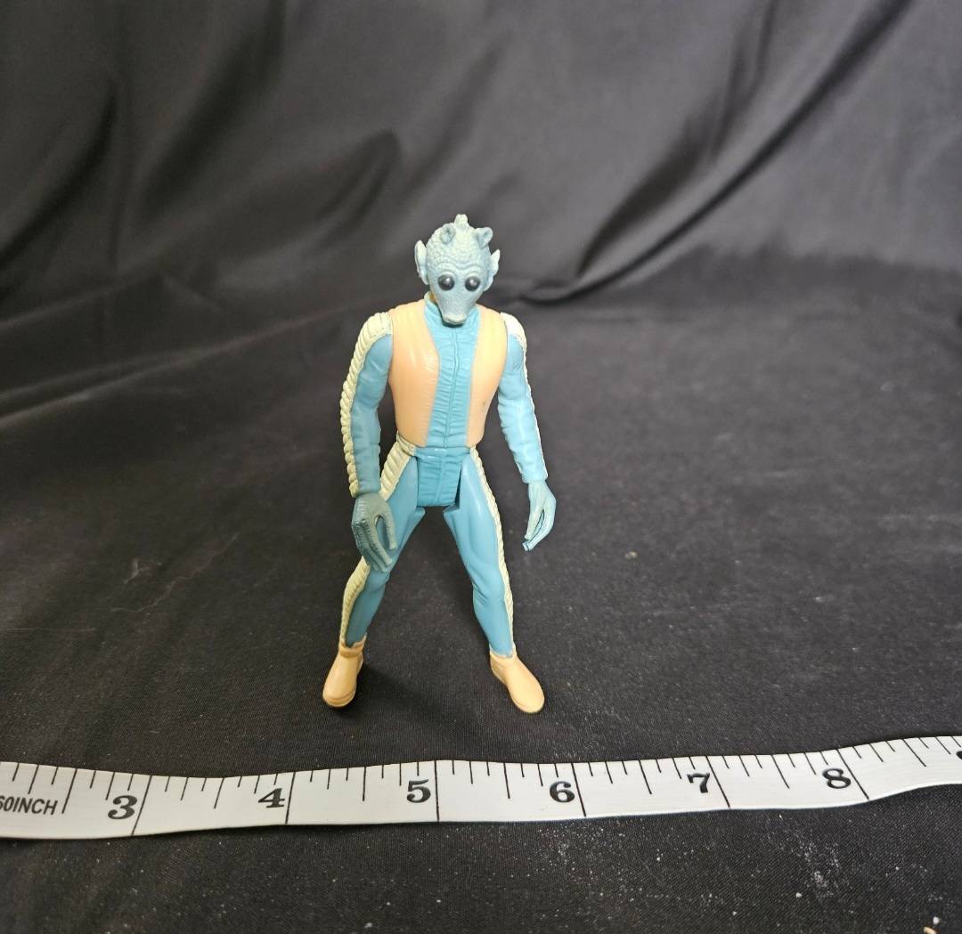 1998 Kenner Star Wars Greedo Action Figure - Action Figures & Collectibles - ThrowbackBuys - Cloy's Creativity