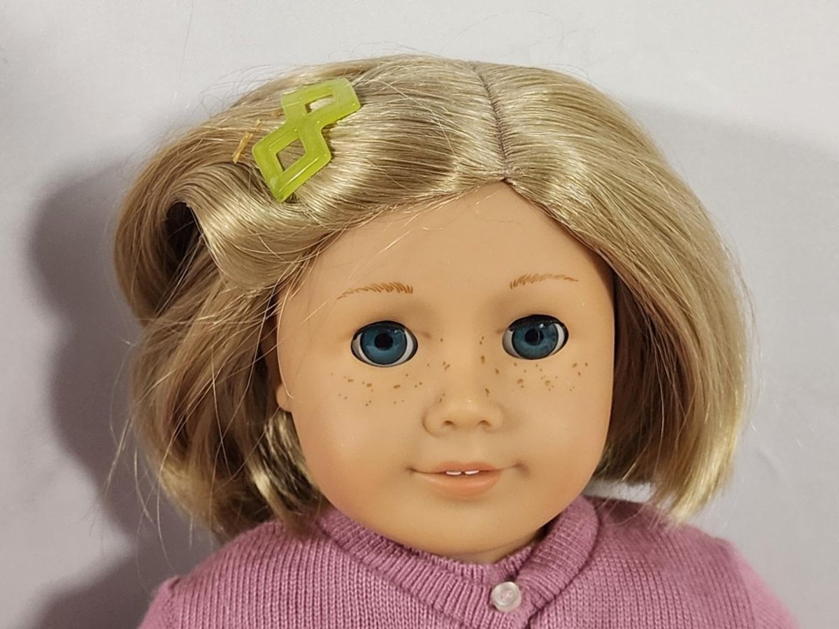 2000 - American Girl Kit Kittredge Doll (F7736 - AFIA) w/ Play & Display Stand - 18 in - Dolls - ThrowbackBuys - ResellerDoor