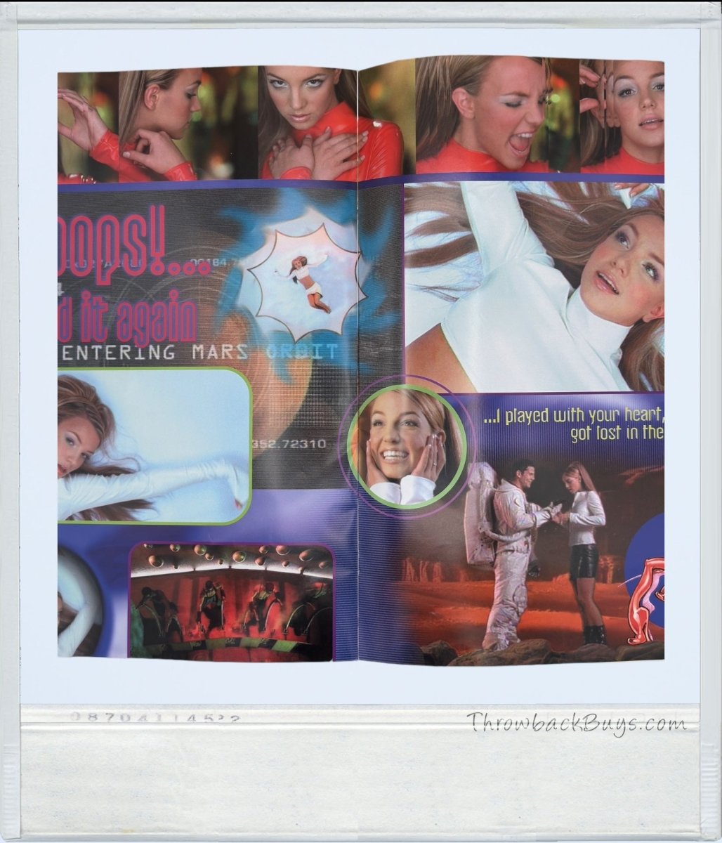 2000 - Britney Spears Oops I Did It Again Tour Booklet - Magazines - ThrowbackBuys - ThrowbackBuys