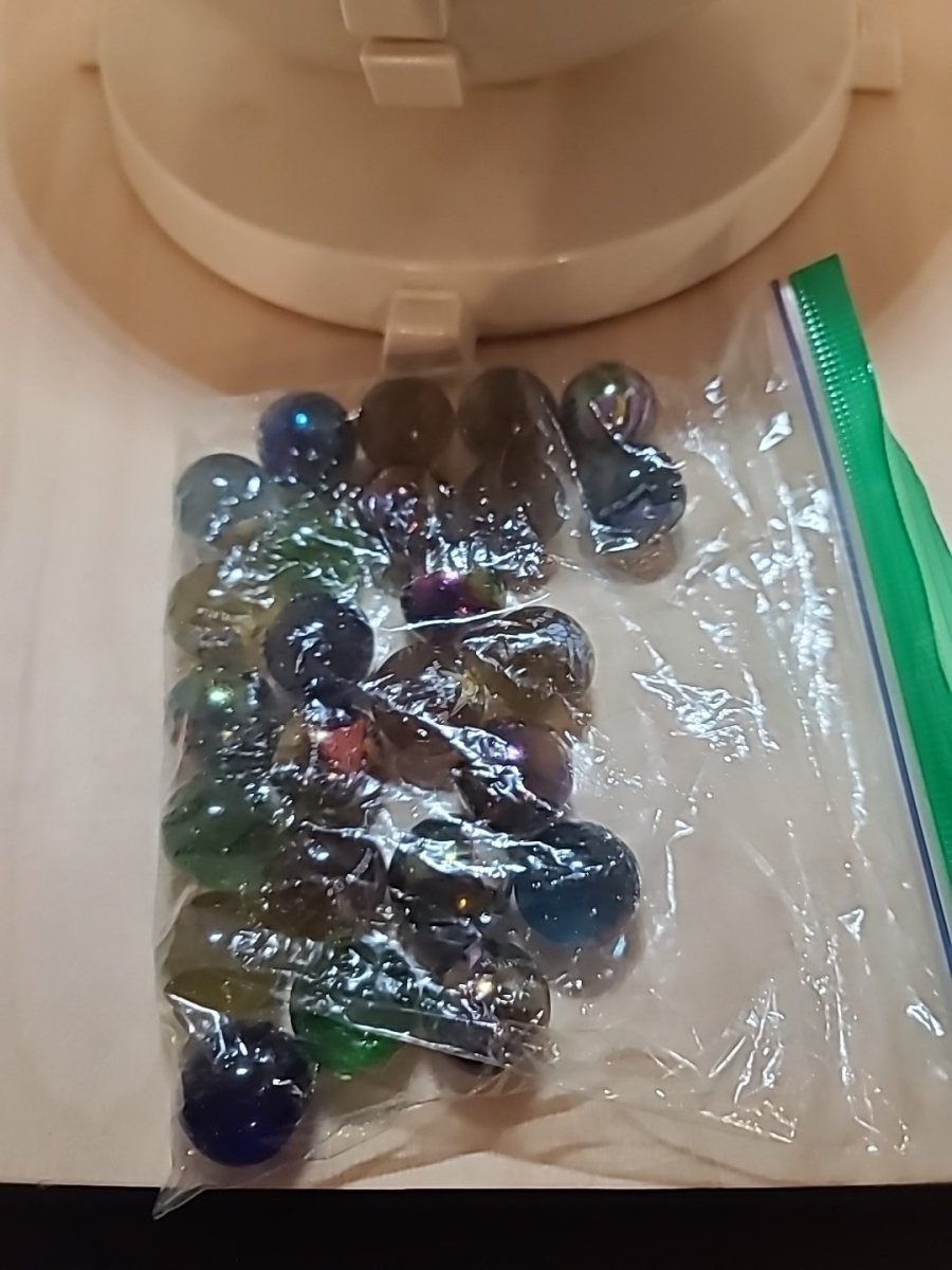 2000 - Toy Biz: Pokemon Pokeball Carrying Case w/25 Marbles - Action Figures & Collectibles - ThrowbackBuys - Kisara358
