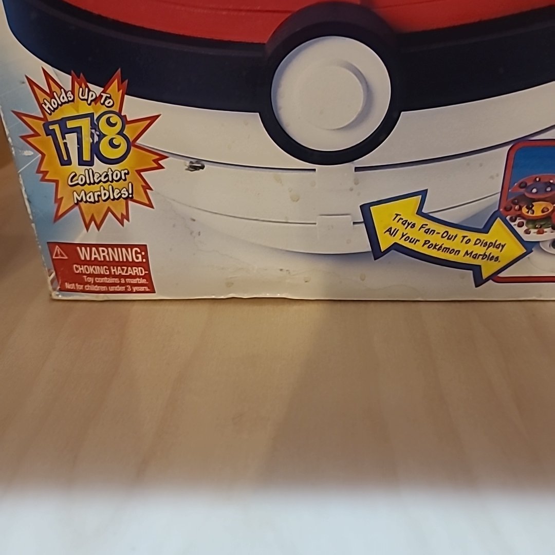 2000 - Toy Biz: Pokemon Pokeball Carrying Case w/25 Marbles - Action Figures & Collectibles - ThrowbackBuys - Kisara358