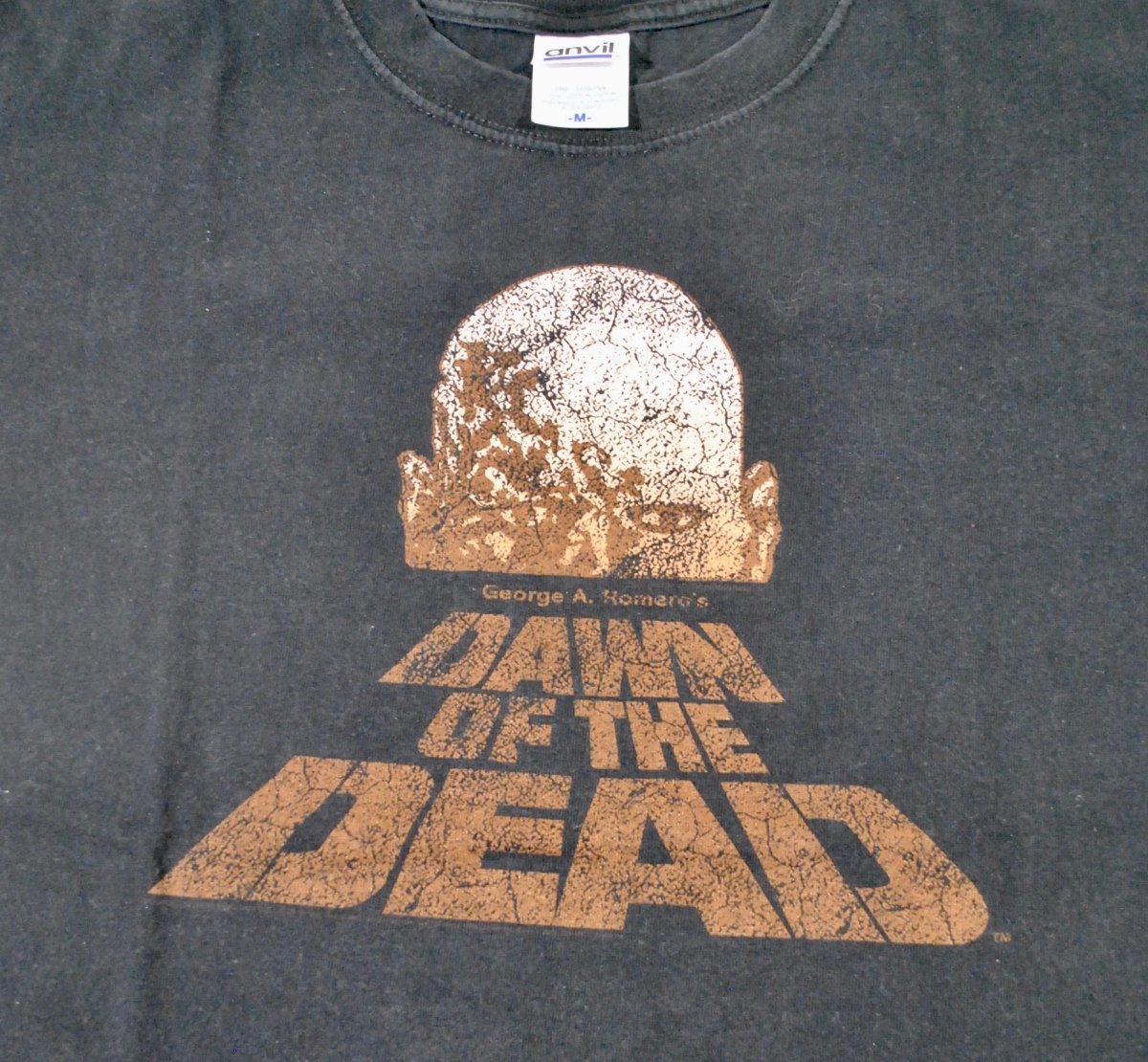2000s - Dawn of the Dead: T-Shirt - Unisex Medium - T-Shirts - ThrowbackBuys -Yesterday's Attic