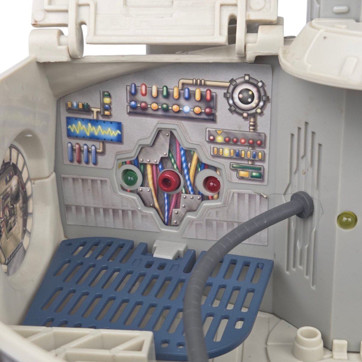 2001 – Hasbro: Star Wars Millennium Falcon Playset with Galactic Heroes Figures - Action Figures & Collectibles - ThrowbackBuys - A N E 1 Stop Shop