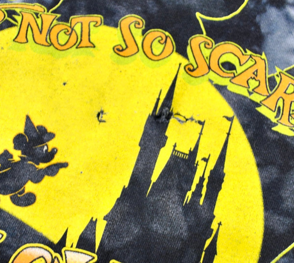 2002 - Disney's Mickey Mouse: Halloween Magic Kingdom Shirt - XL - T-Shirts - ThrowbackBuys -Yesterday's Attic