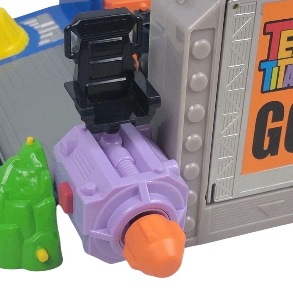 2004 - Teen Titans Go Titans Launch Tower - Bandai - Action Figures & Collectibles - ThrowbackBuys - A N E 1 Stop Shop
