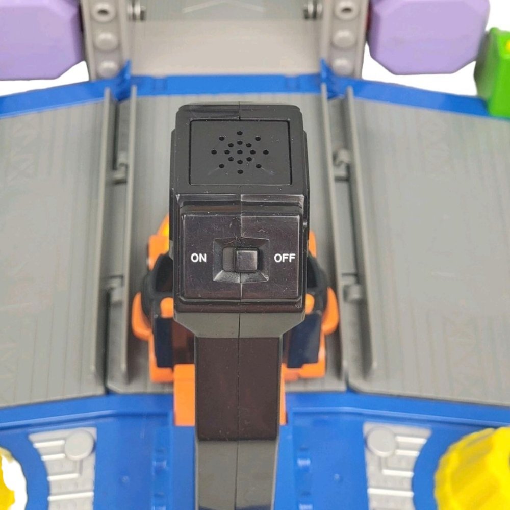 2004 - Teen Titans Go Titans Launch Tower - Bandai - Action Figures & Collectibles - ThrowbackBuys - A N E 1 Stop Shop