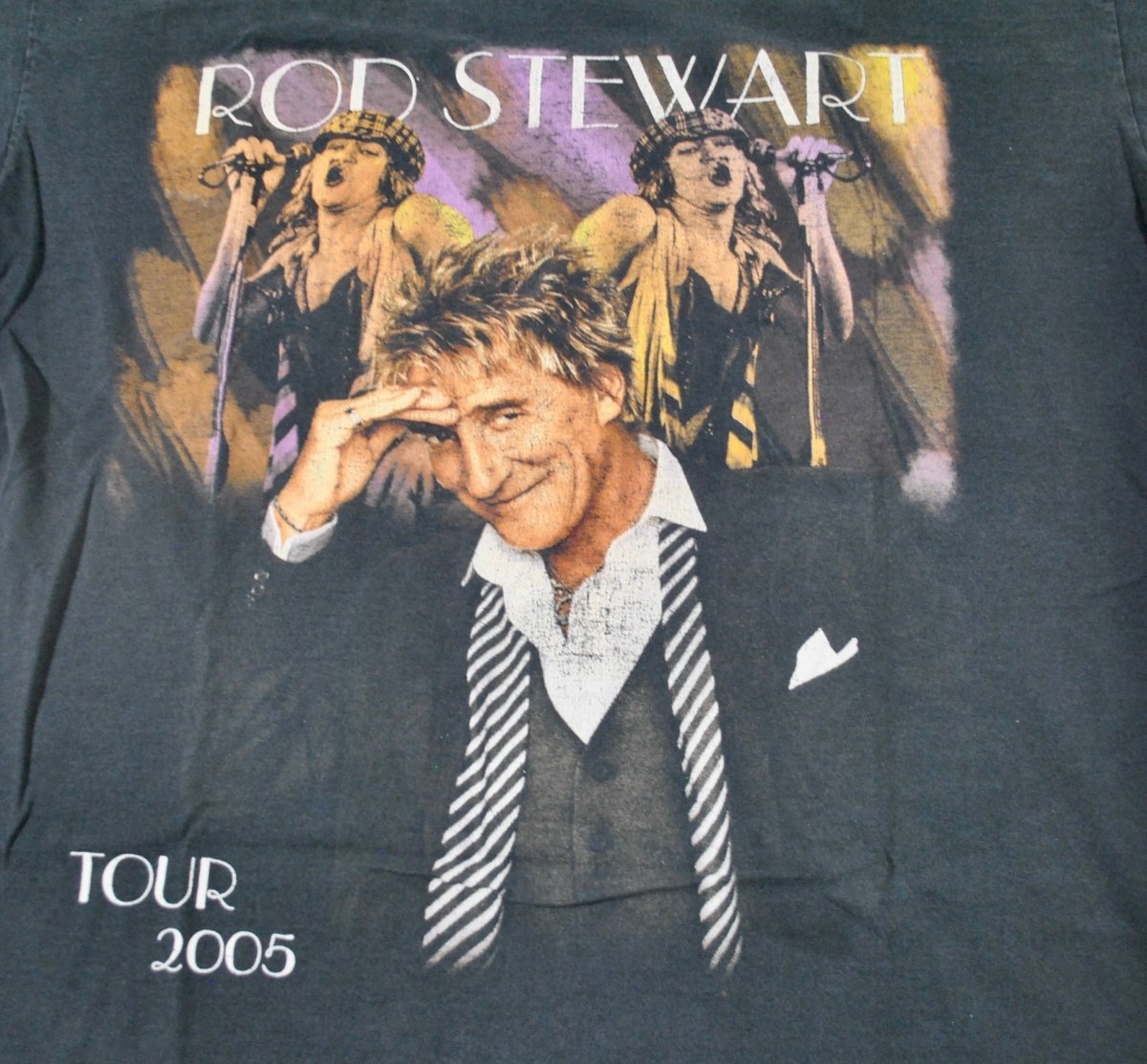 2005 - Rod Stewart: Tour T-Shirt - Medium - T-Shirts - ThrowbackBuys -Yesterday's Attic