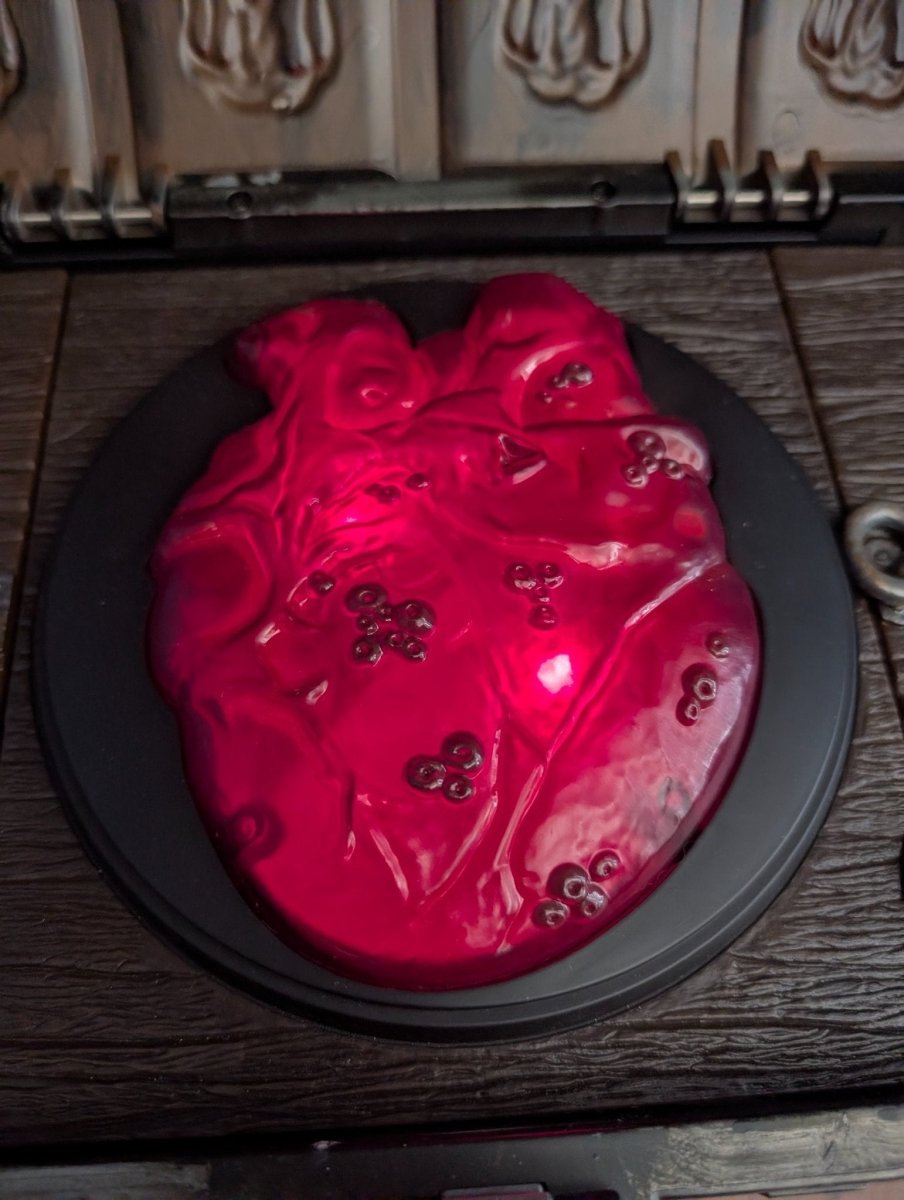 2006 Pirates of the Caribbean: Dead Man's Chest Pirate's CD Boombox - Home Audio Systems - ThrowbackBuys - Shiznit