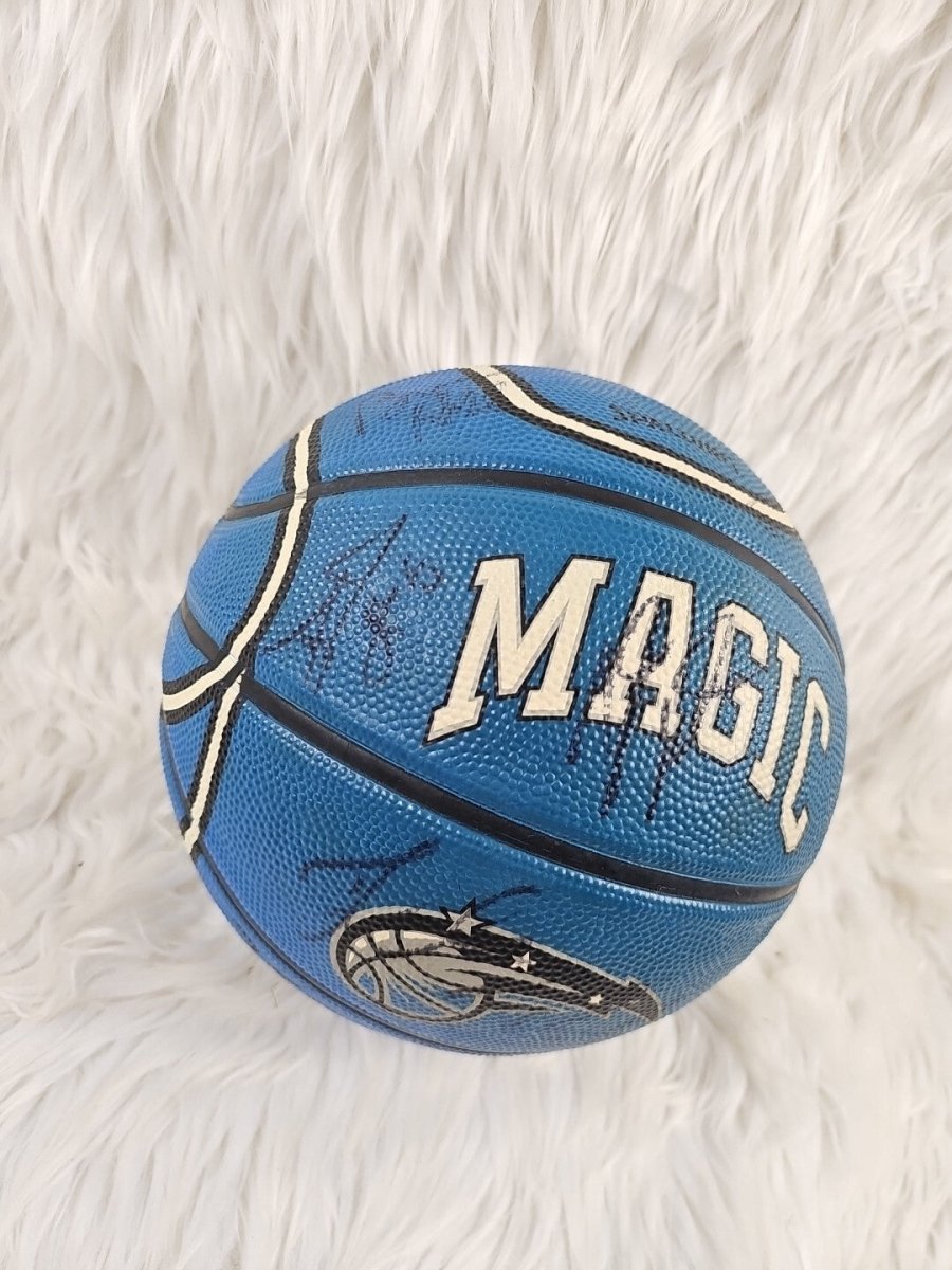 2006/2007 - Autographed Basketball Orlando Magic Team NBA Spalding - RARE - Sports Memorabilia - ThrowbackBuys - The Thrifty Gypsyy Shop