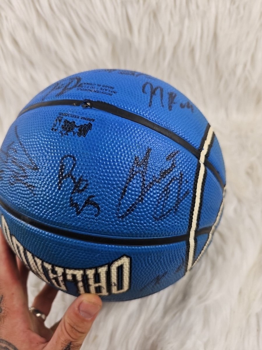 2006/2007 - Autographed Basketball Orlando Magic Team NBA Spalding - RARE - Sports Memorabilia - ThrowbackBuys - The Thrifty Gypsyy Shop