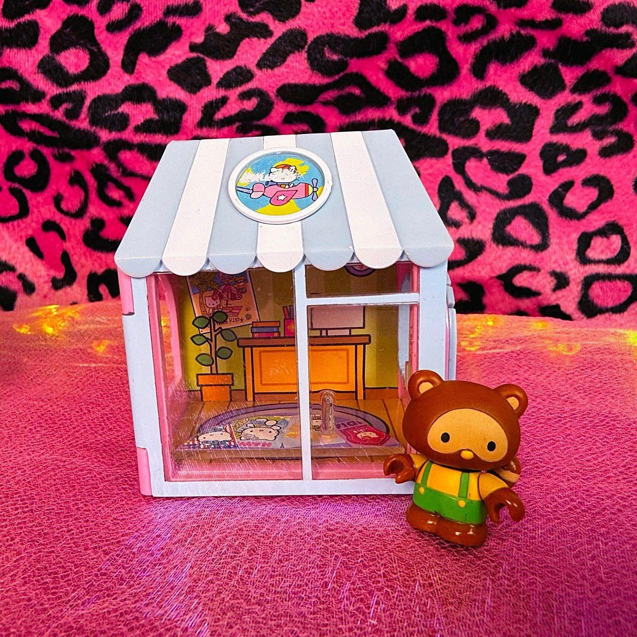2009 Hello Kitty World Travel Agency Playset