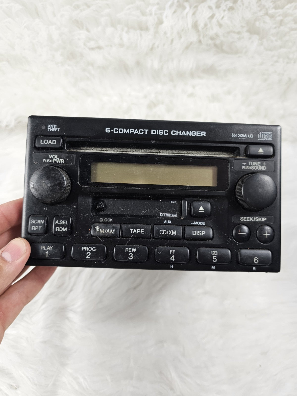 2005 2006 HONDA CR-V Radio Stereo 6 Disc Changer CD Player AM FM 39100-S9a-a601