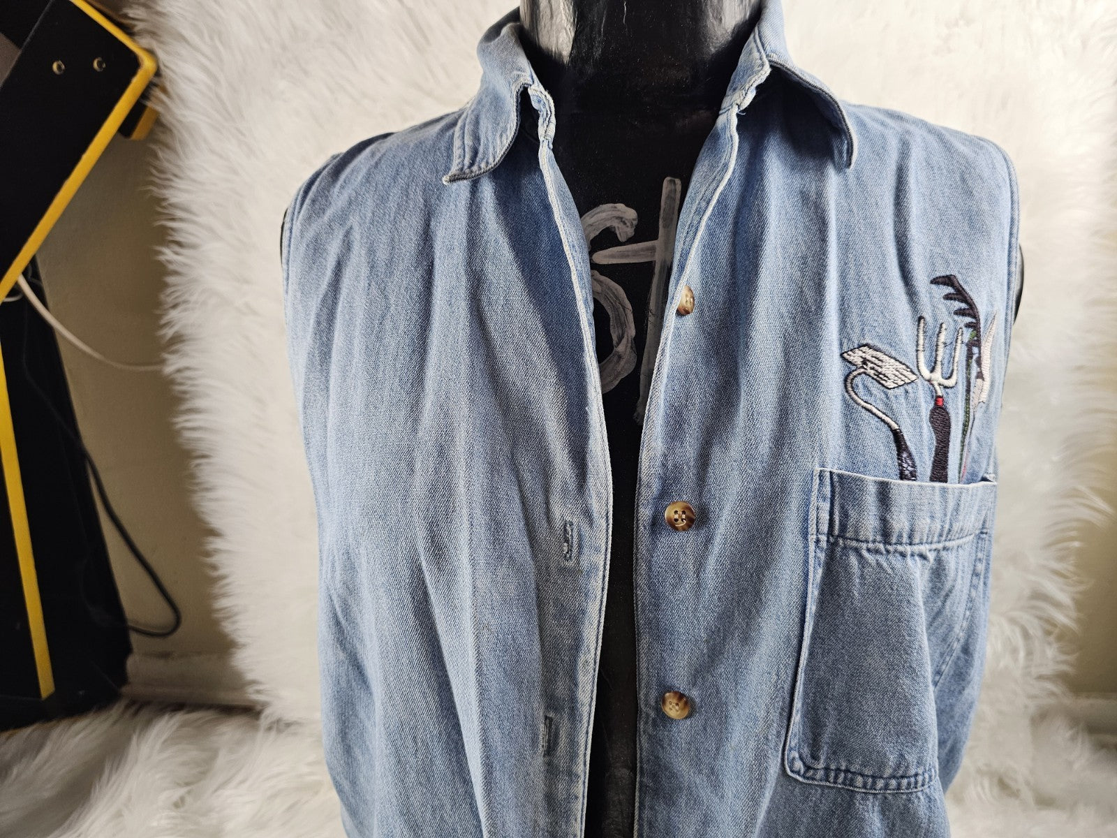 Vintage Unbranded Women's Embroidery Denim Vest Button Down Garden Lady Distress