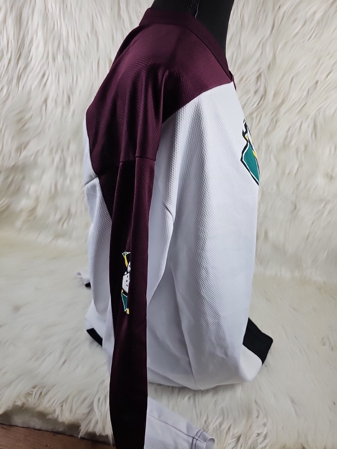 Vintage - Off the Bench NHL Anaheim Mighty Ducks Hockey Jersey size L - RARE