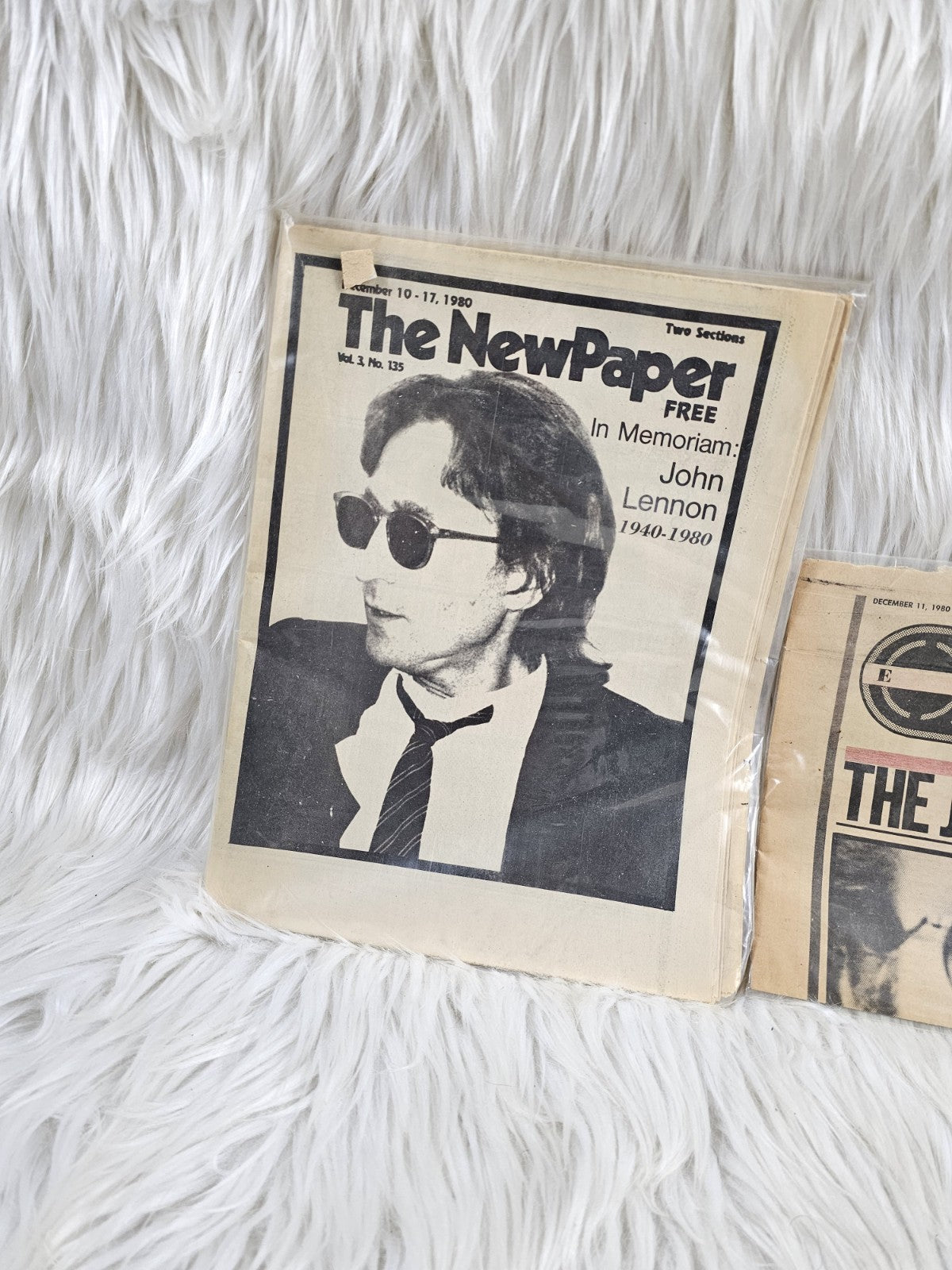 1980 - The John Lennon Story The Beatles Shot Assassination Newspaper Dec. 9, 1980