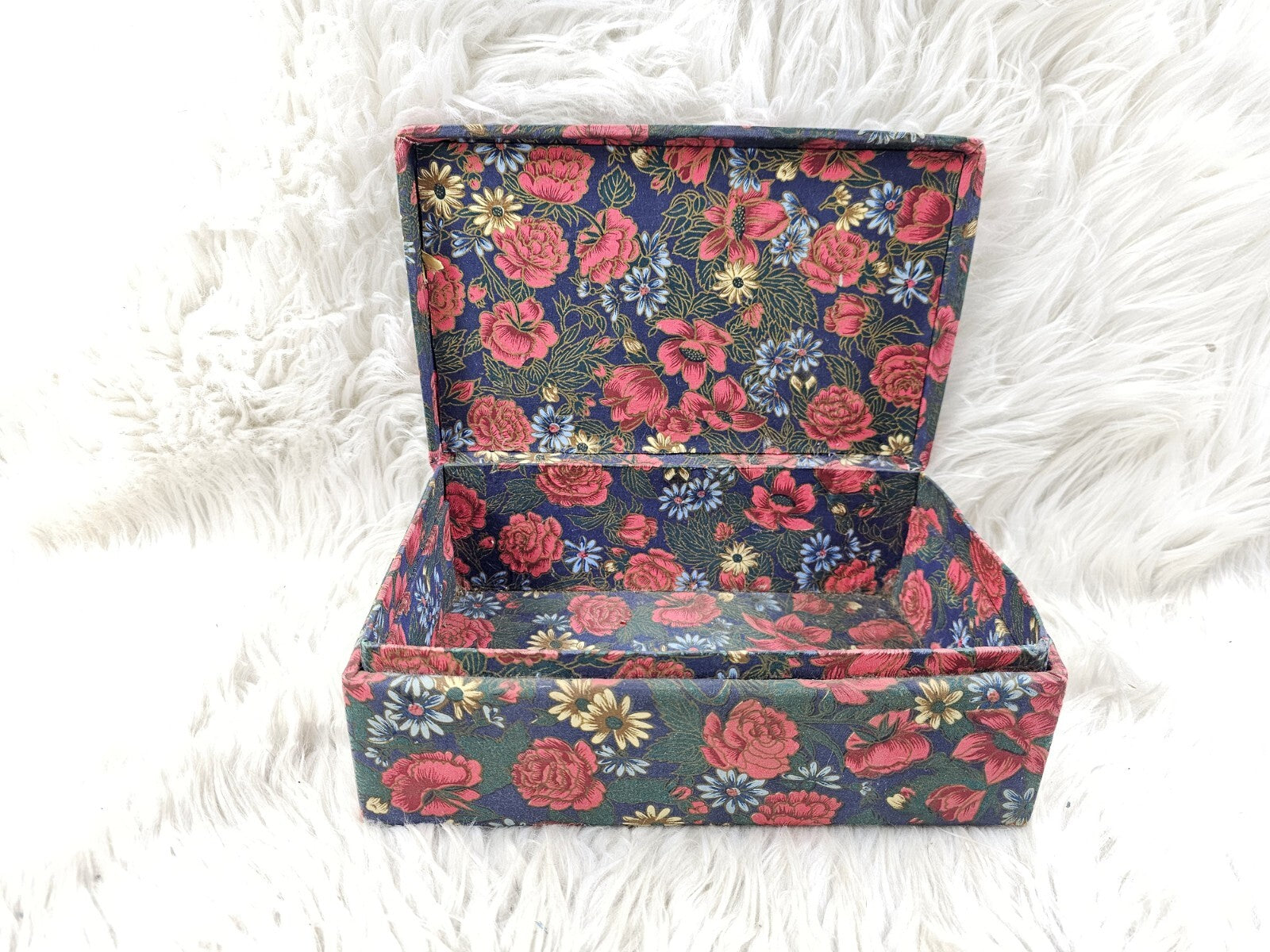 Vintage Unbranded Jewelry Trinket Box Floral Cotton Fabric