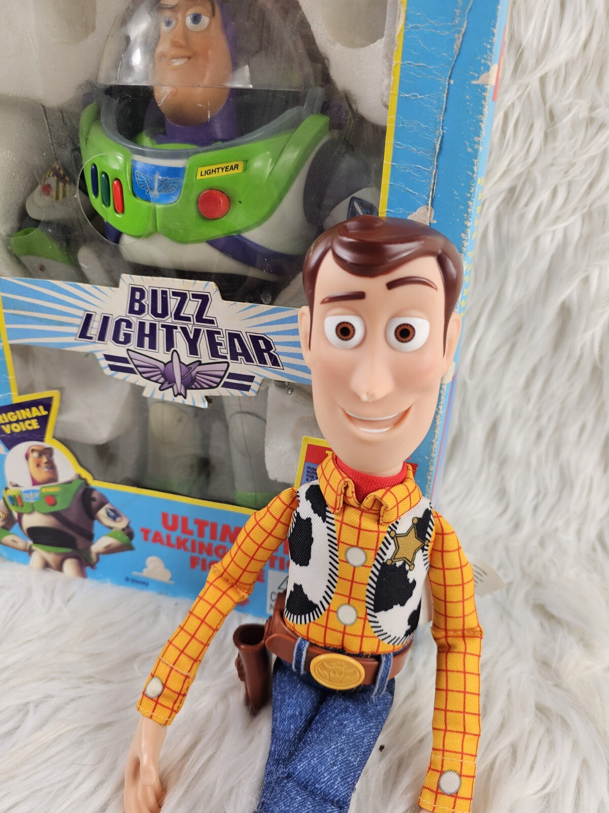 1995 - Toy Story Buzz Lightyear Ultimate Talking Figure And Modern Woody