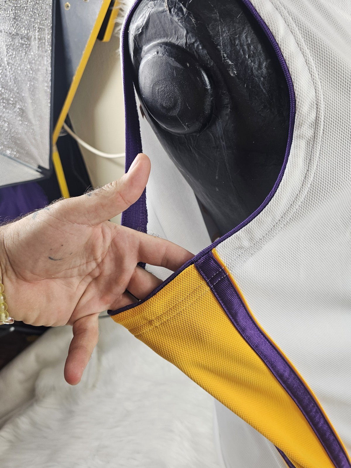 2003-2004 - Super Rare Grail Mitchell and Ness Kobe Bryant 8 Jersey XL 48 Genuine