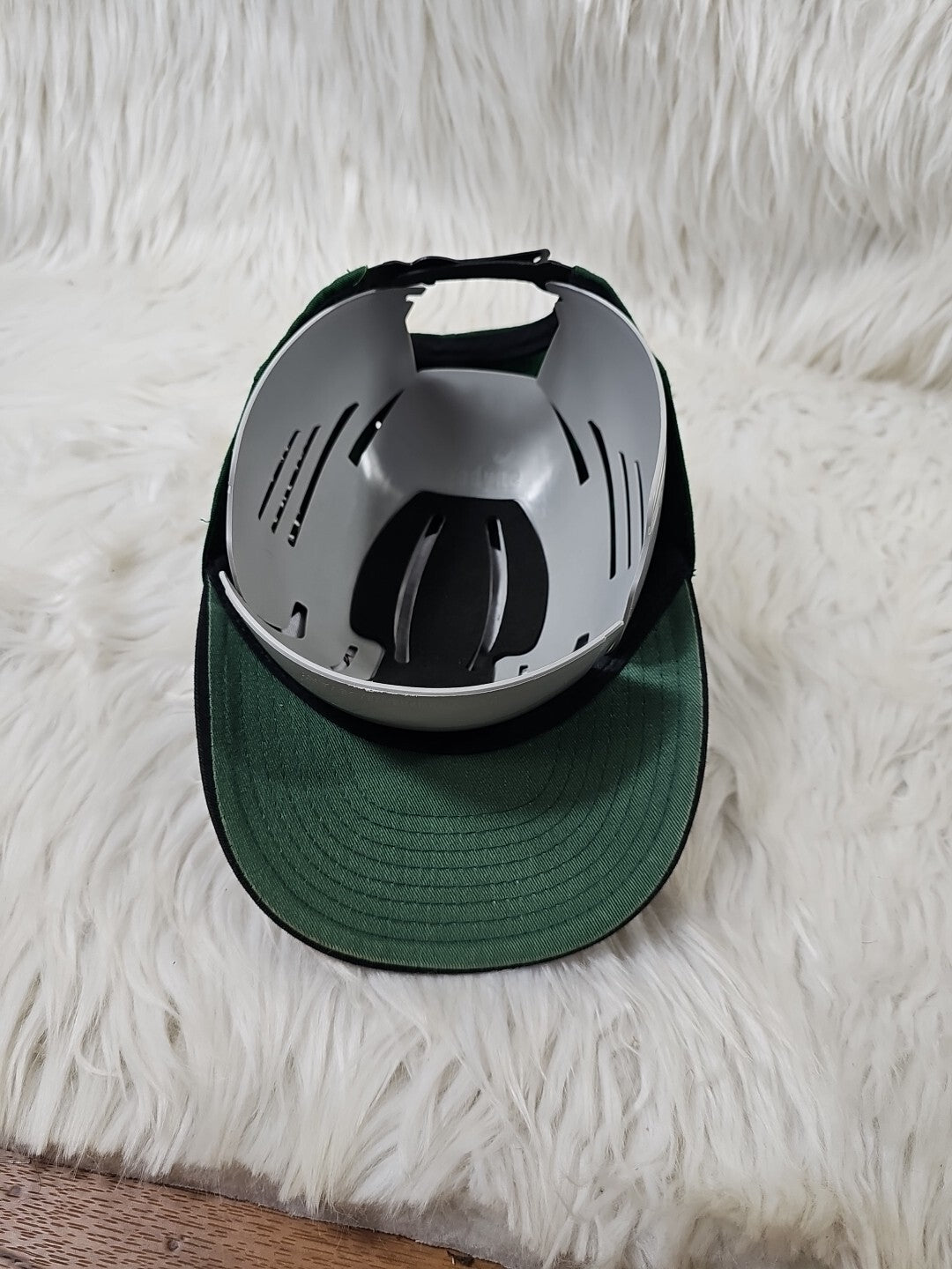 Rare Kids Vintage Nike YOUTH Snapback Hat Cap Street Ice Roller Hockey Skull