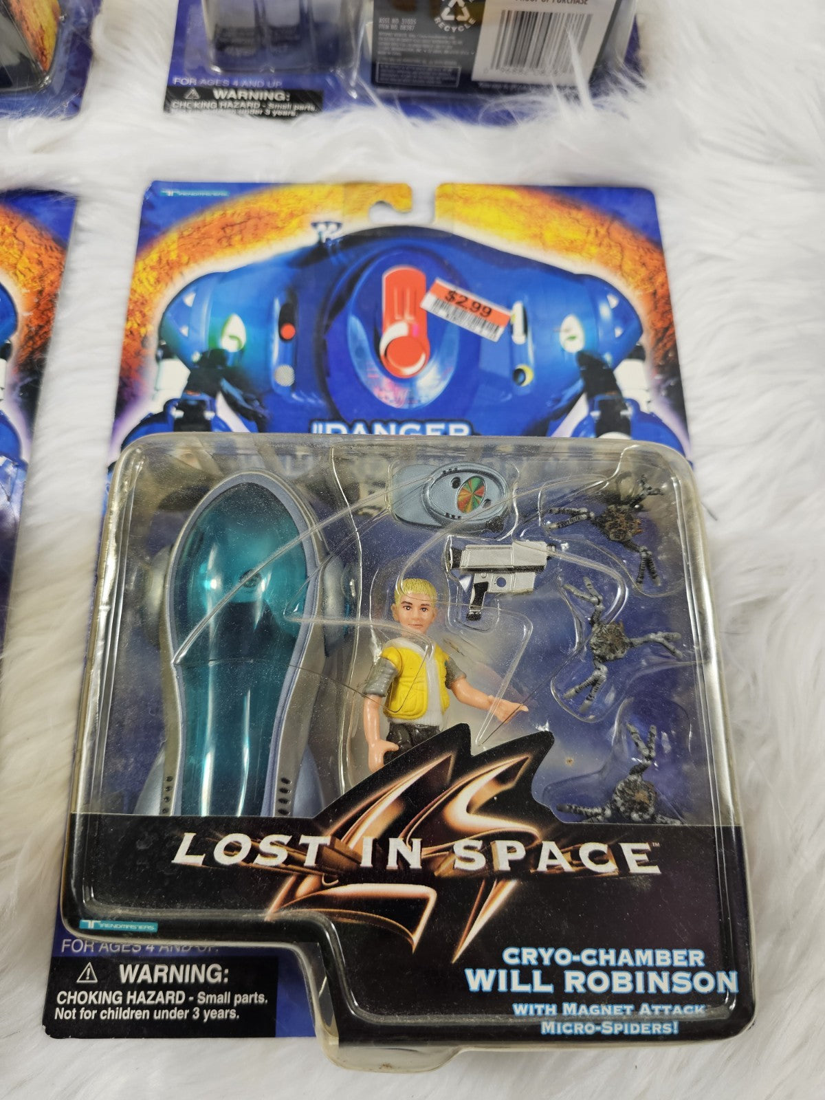Vintage - 4 LOST IN SPACE SABOTAGE ACTION Figures NIB