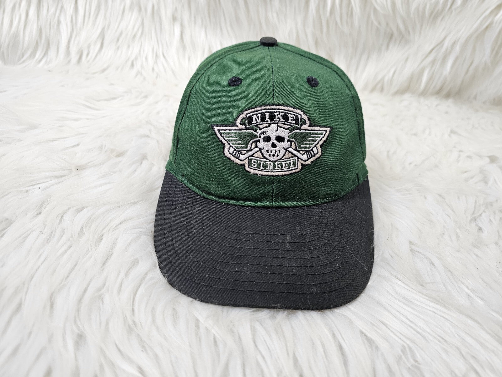 Rare Kids Vintage Nike YOUTH Snapback Hat Cap Street Ice Roller Hockey Skull