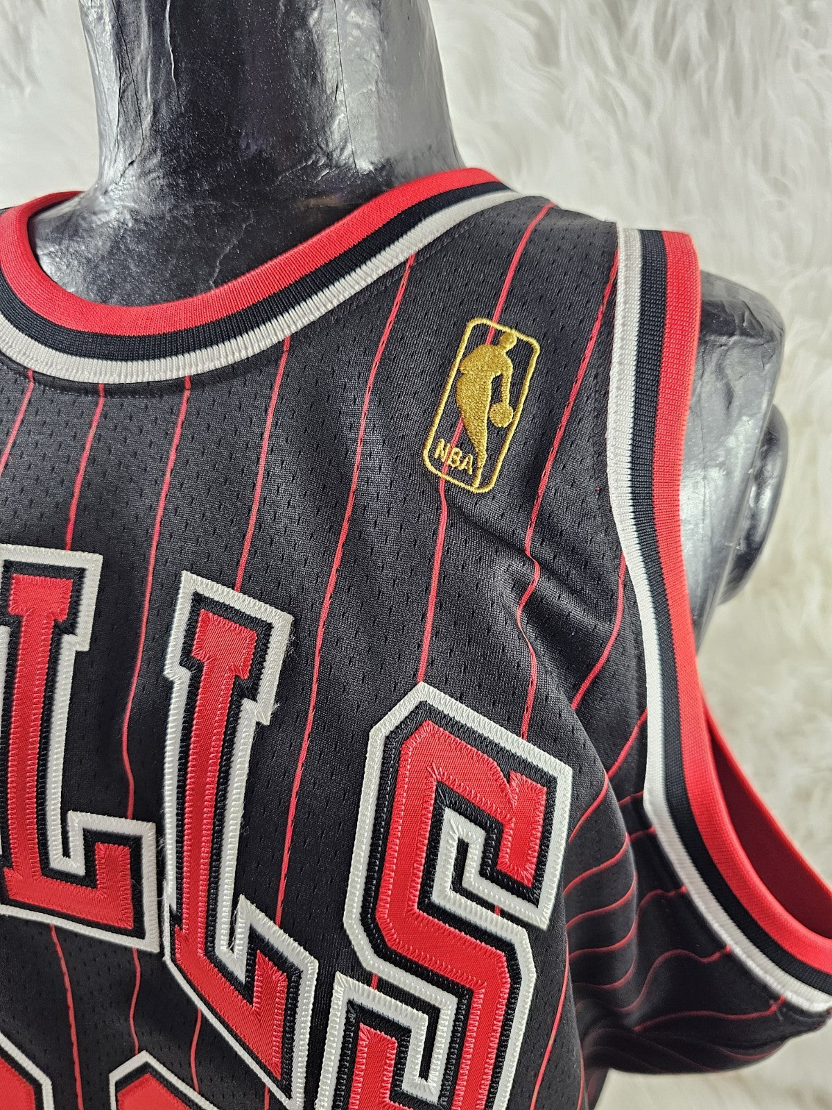 100% Authentic Michael Jordan Mitchell & Ness 96 97 Bulls Jersey Size 48 XL Mens