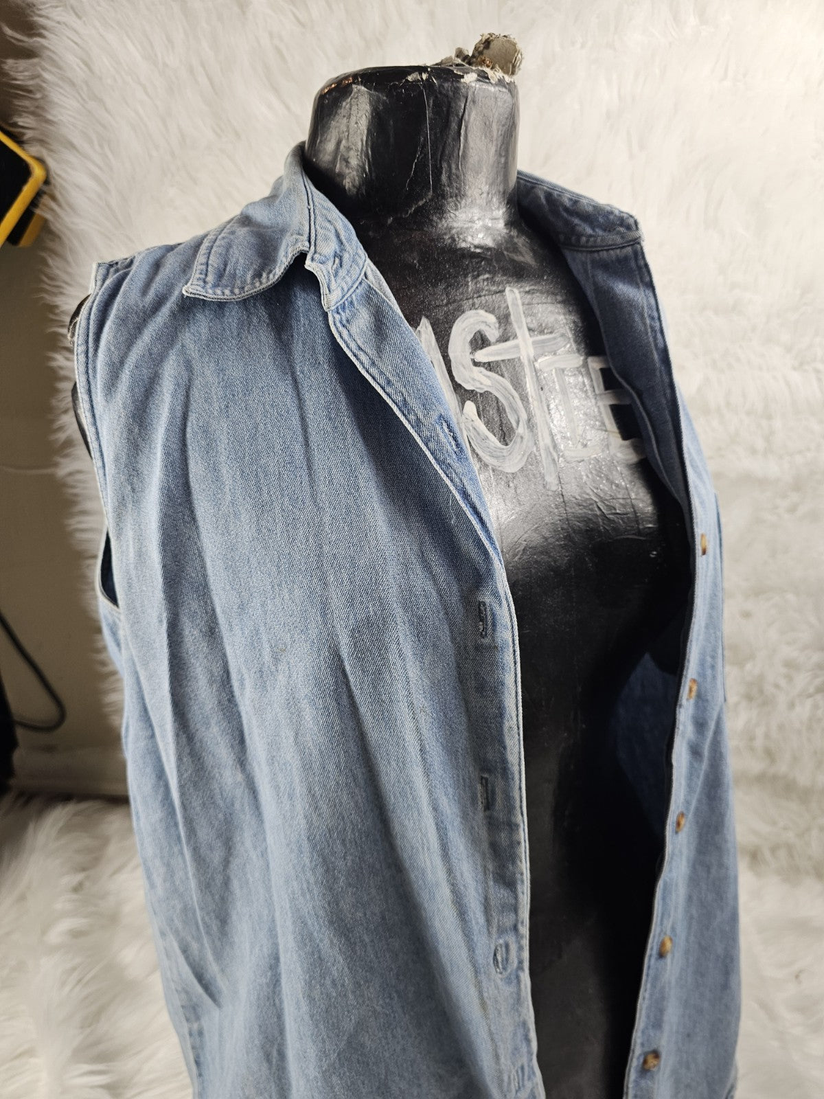 Vintage Unbranded Women's Embroidery Denim Vest Button Down Garden Lady Distress