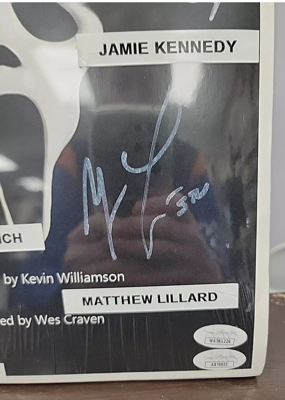 Autographed Scream Movie Script JSA Certified.