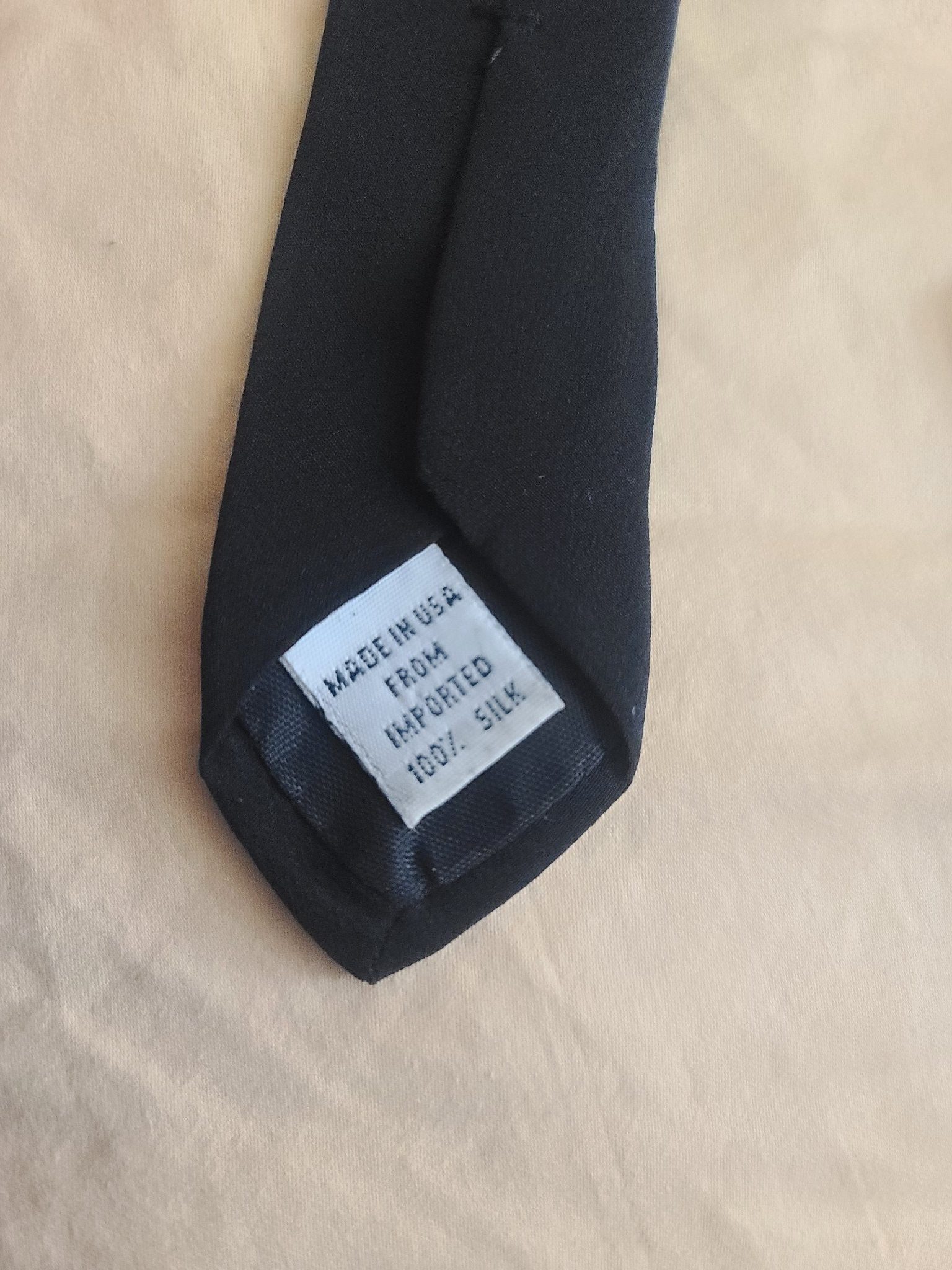 Old-school 90's computer PC neck tie