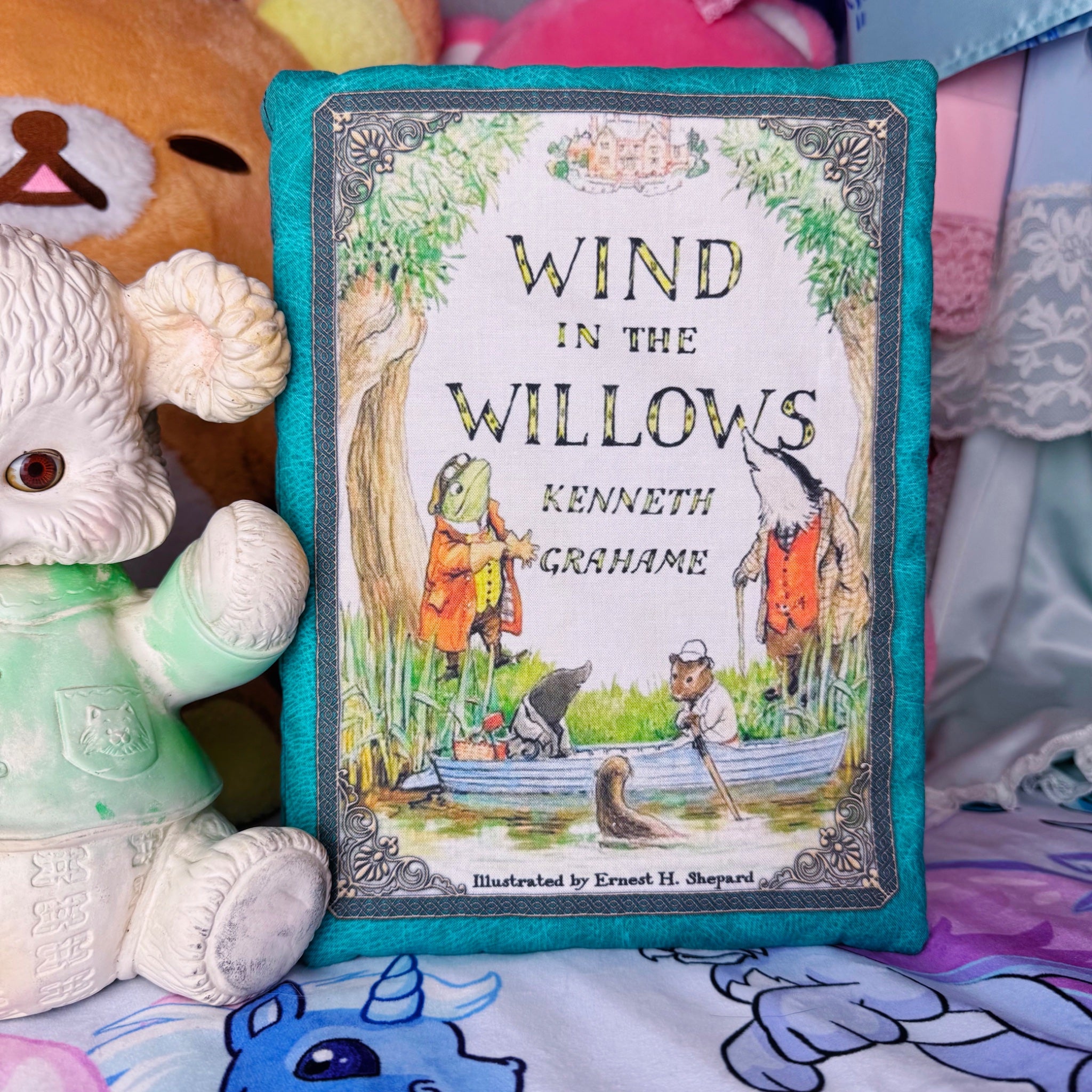 Plush Wind in the Willows Storybook Sculpture