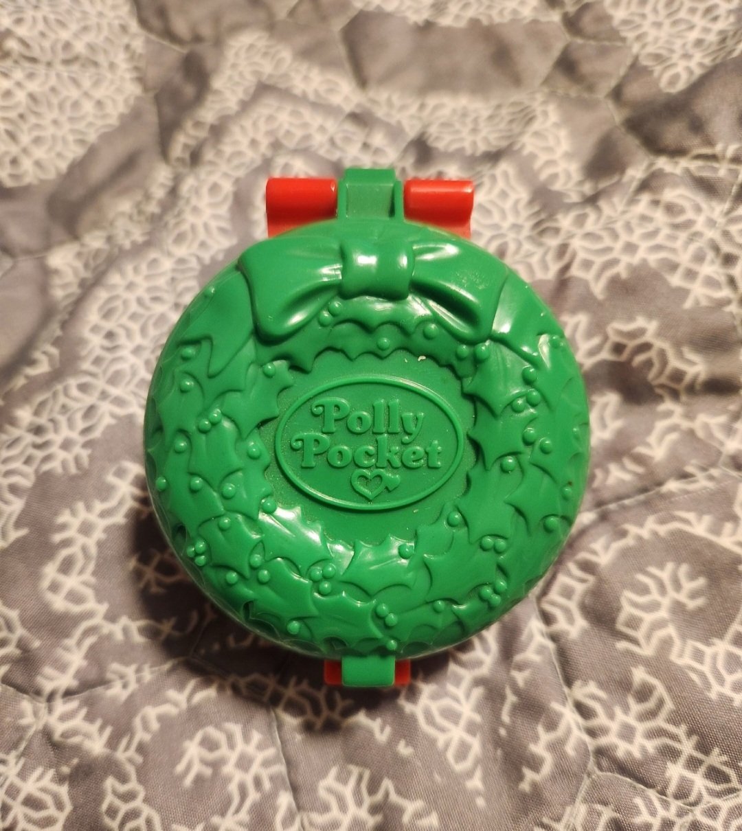 1993 Polly Pocket Christmas Wreath Compact