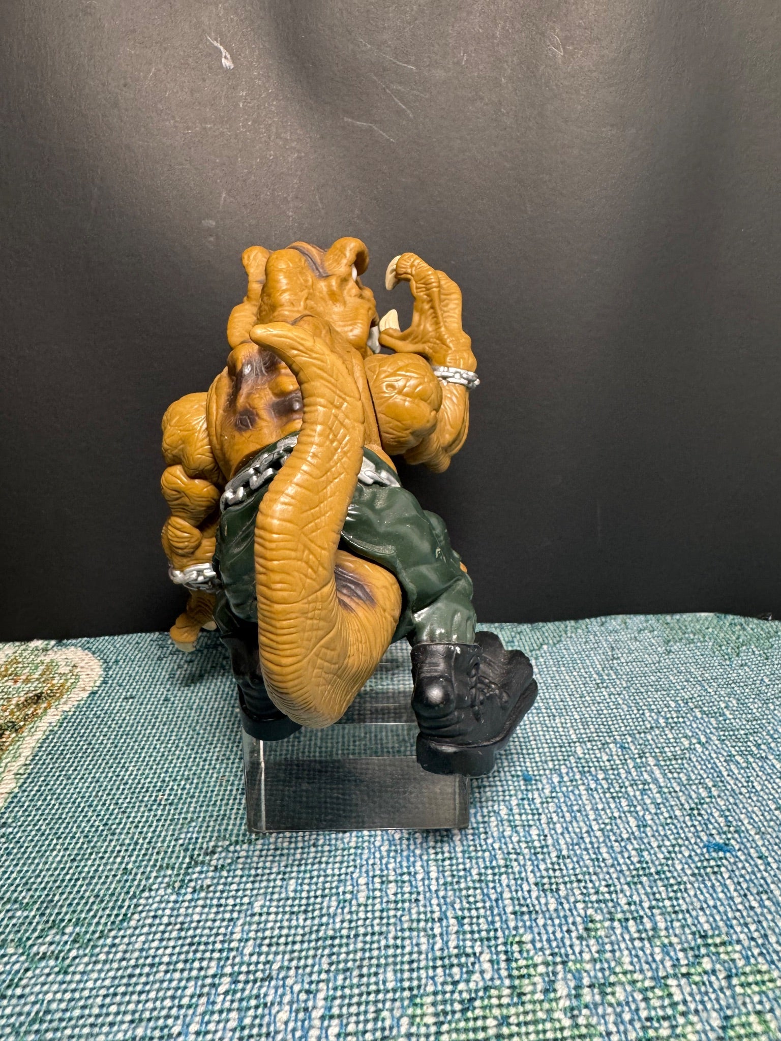 Extreme Dinosaurs T-bone