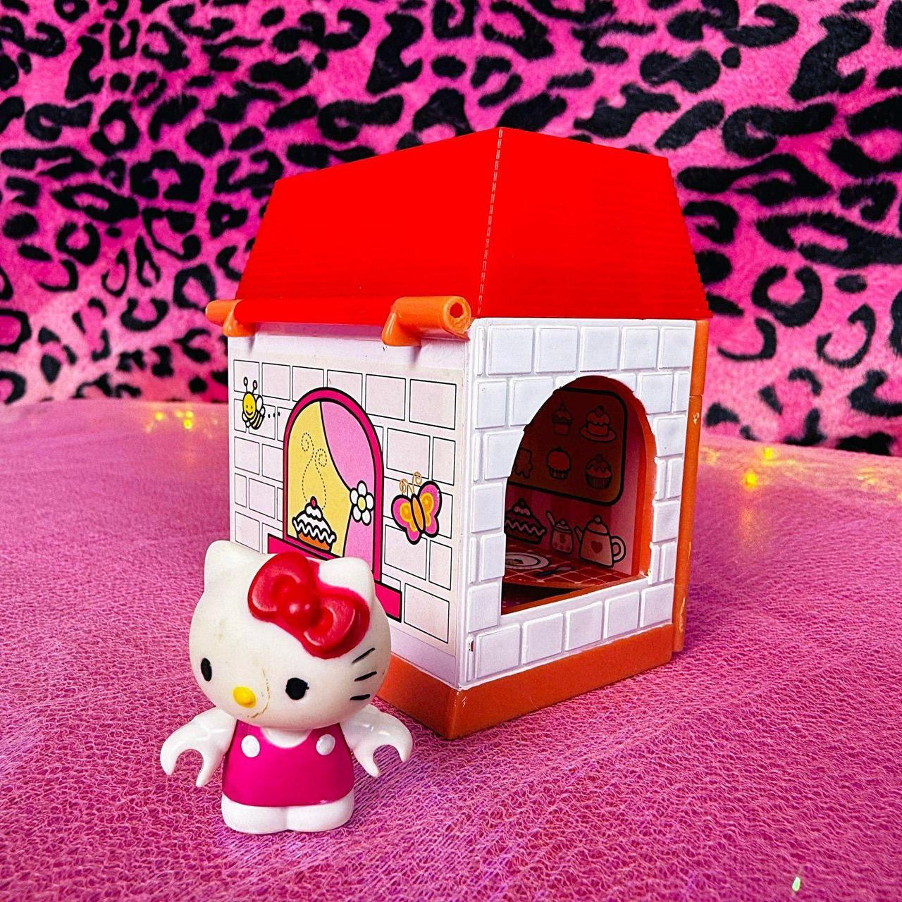 2009 Hello Kitty World Bakery Cooking Playset