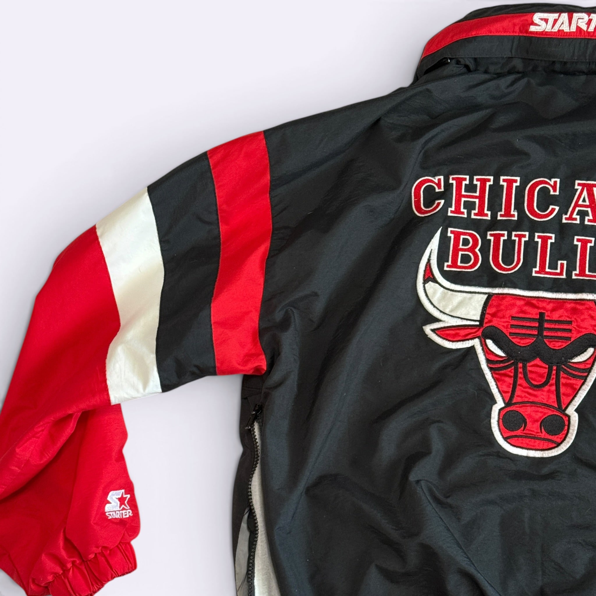 1990s - Starter: Chicago Bulls Quarter-Zip Pullover Windbreaker, Pro Line Authentics, Made in Korea