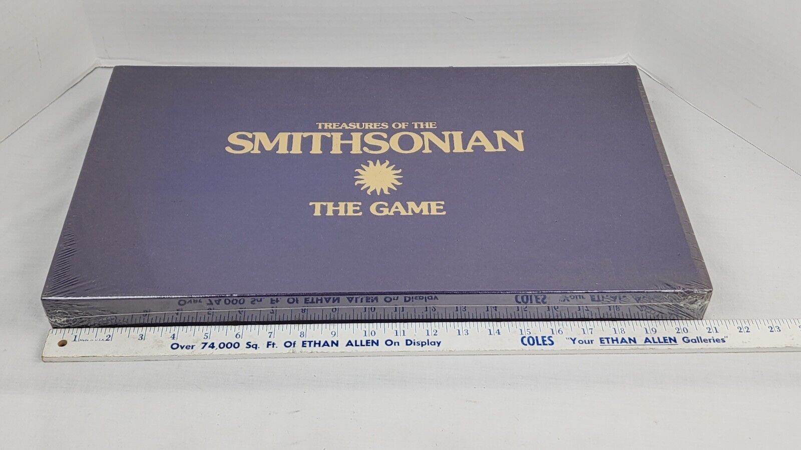 Vintage - Treasures of the Smithsonian The Game, Board Game W/ Joe Louis Pic