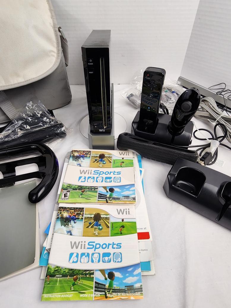 2006 - Nintendo Wii Sports Edition Gaming Console (RVL-001 USA) w/ Bag - Black