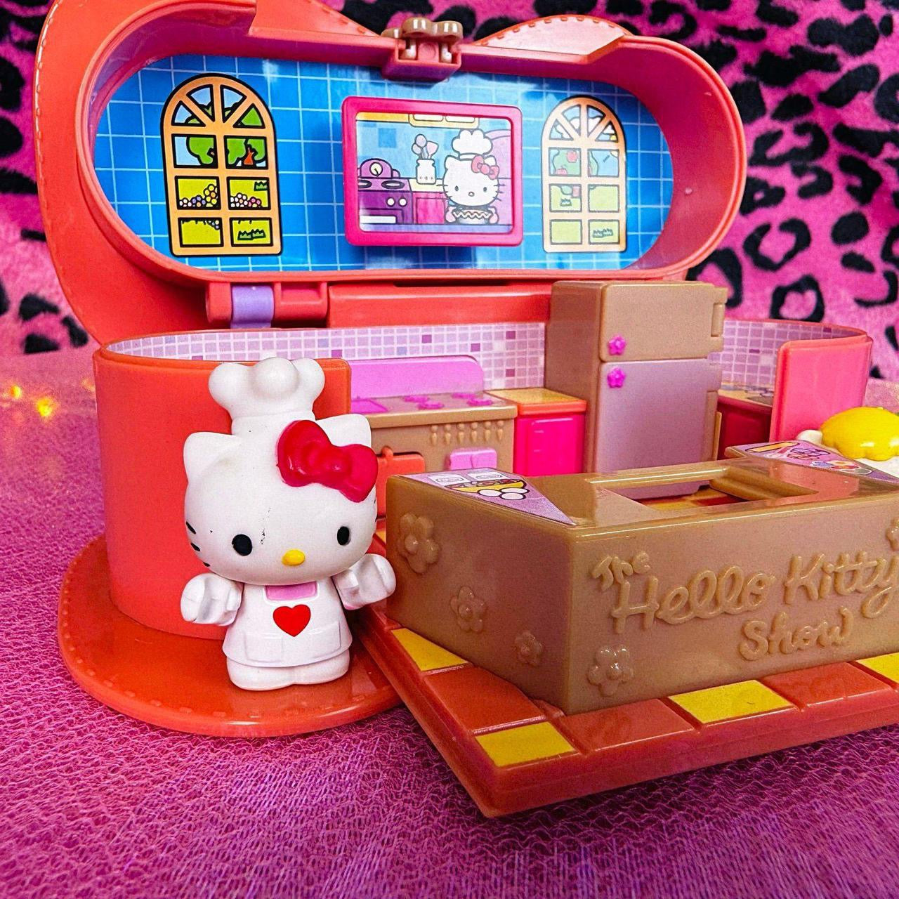 2009 Hello Kitty Cooking Playset Compact