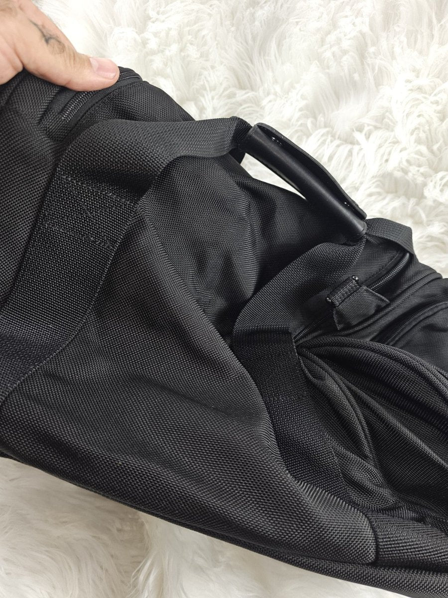 Chrysler SRT 6 Crossfire Touring Gear Shoulder Carry - On Travel Bag | Excellent - Handbags - ThrowbackBuys - The Thrifty Gypsyy Shop