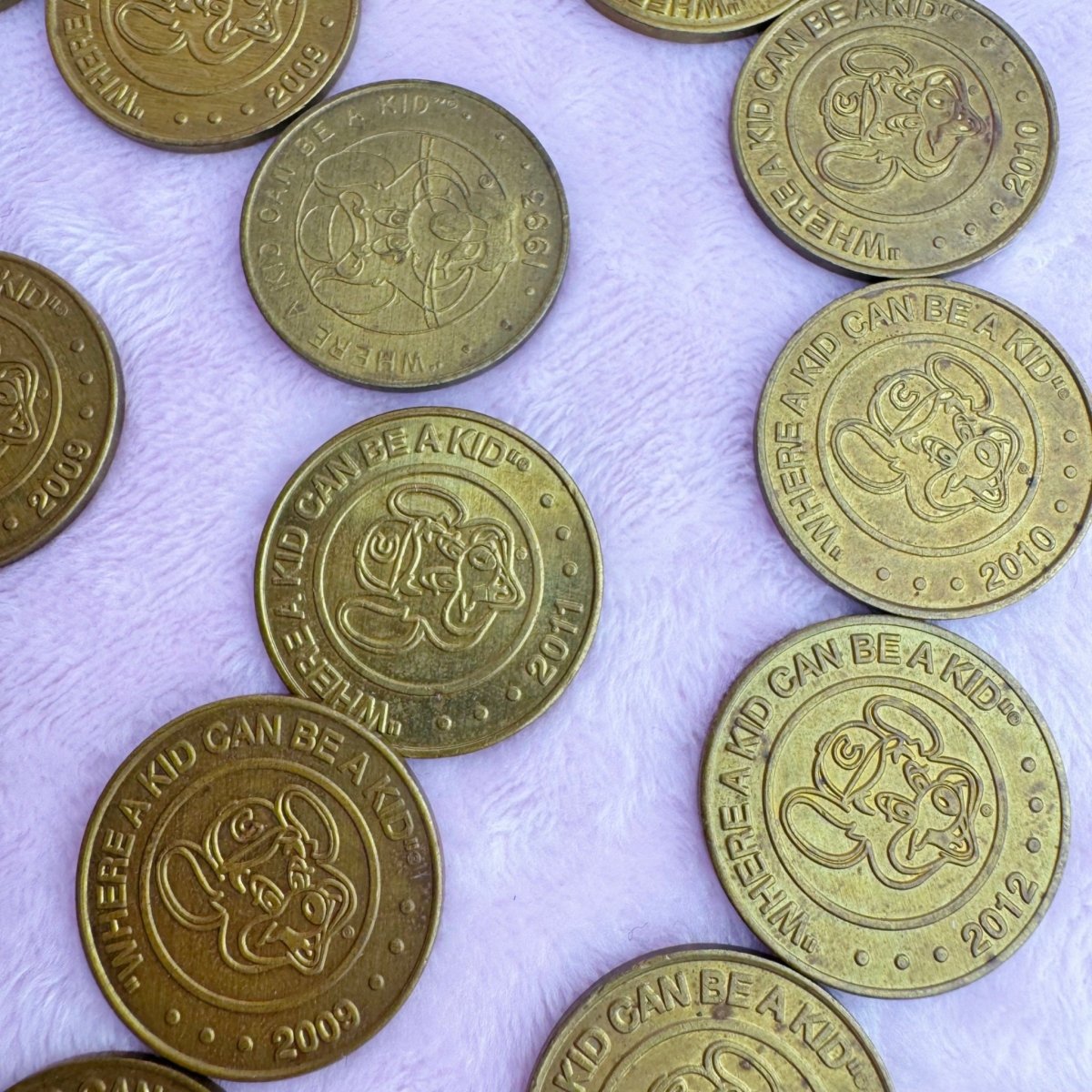Chuck E Cheese Tokens: Mystery Bundle! 8 Coins - 90s 2000s 2010 Arcade Nostalgia - Collectible Coins - ThrowbackBuys - Starbunnyvintage