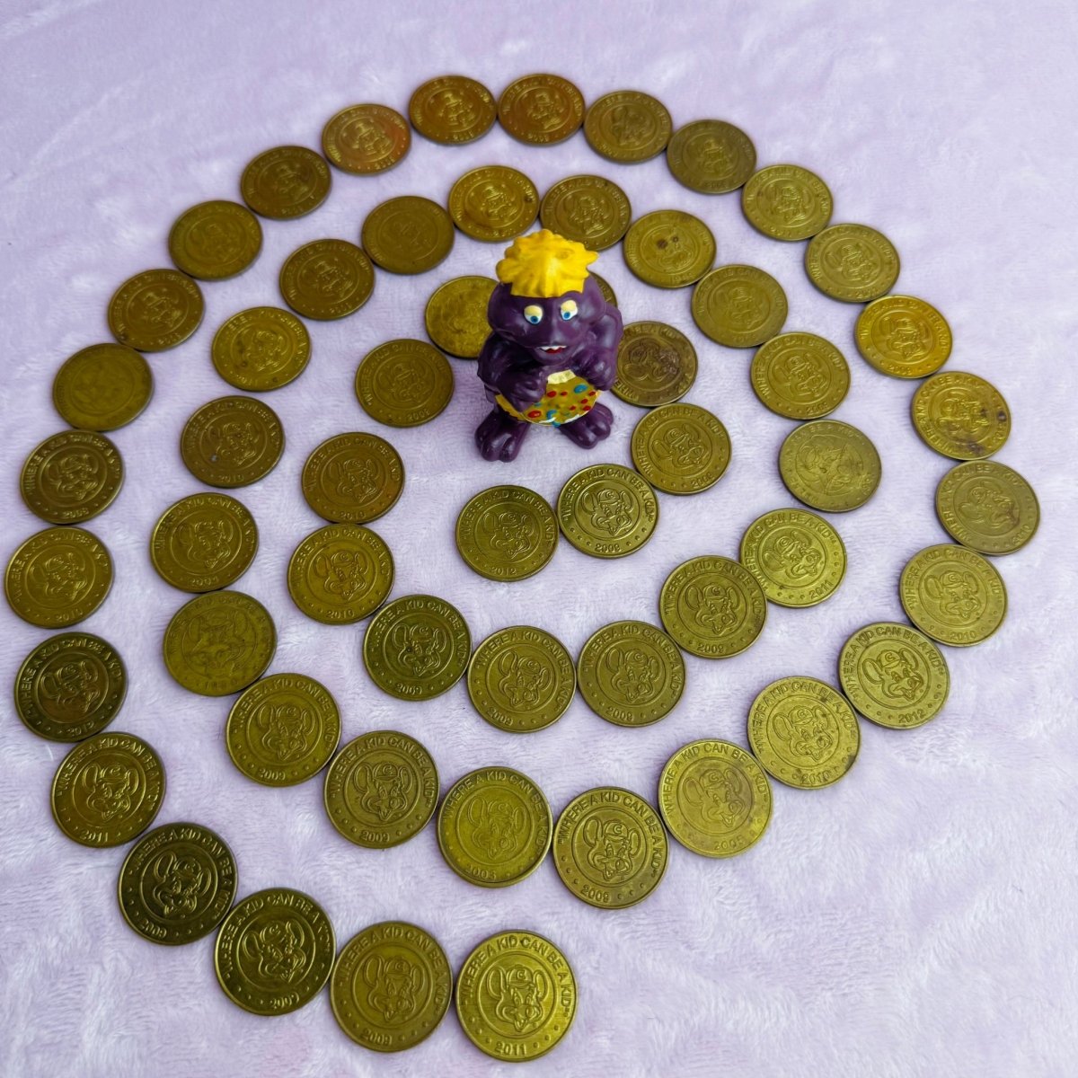 Chuck E Cheese Tokens: Mystery Bundle! 8 Coins - 90s 2000s 2010 Arcade Nostalgia - Collectible Coins - ThrowbackBuys - Starbunnyvintage