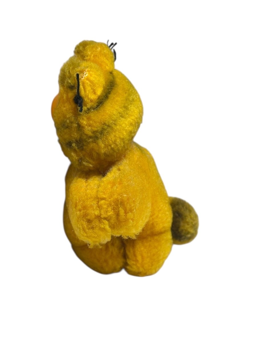 Dakin Garfield plush clip - on hugger - 1981 - Action Figures & Collectibles - ThrowbackBuys - Abunnysvintageco