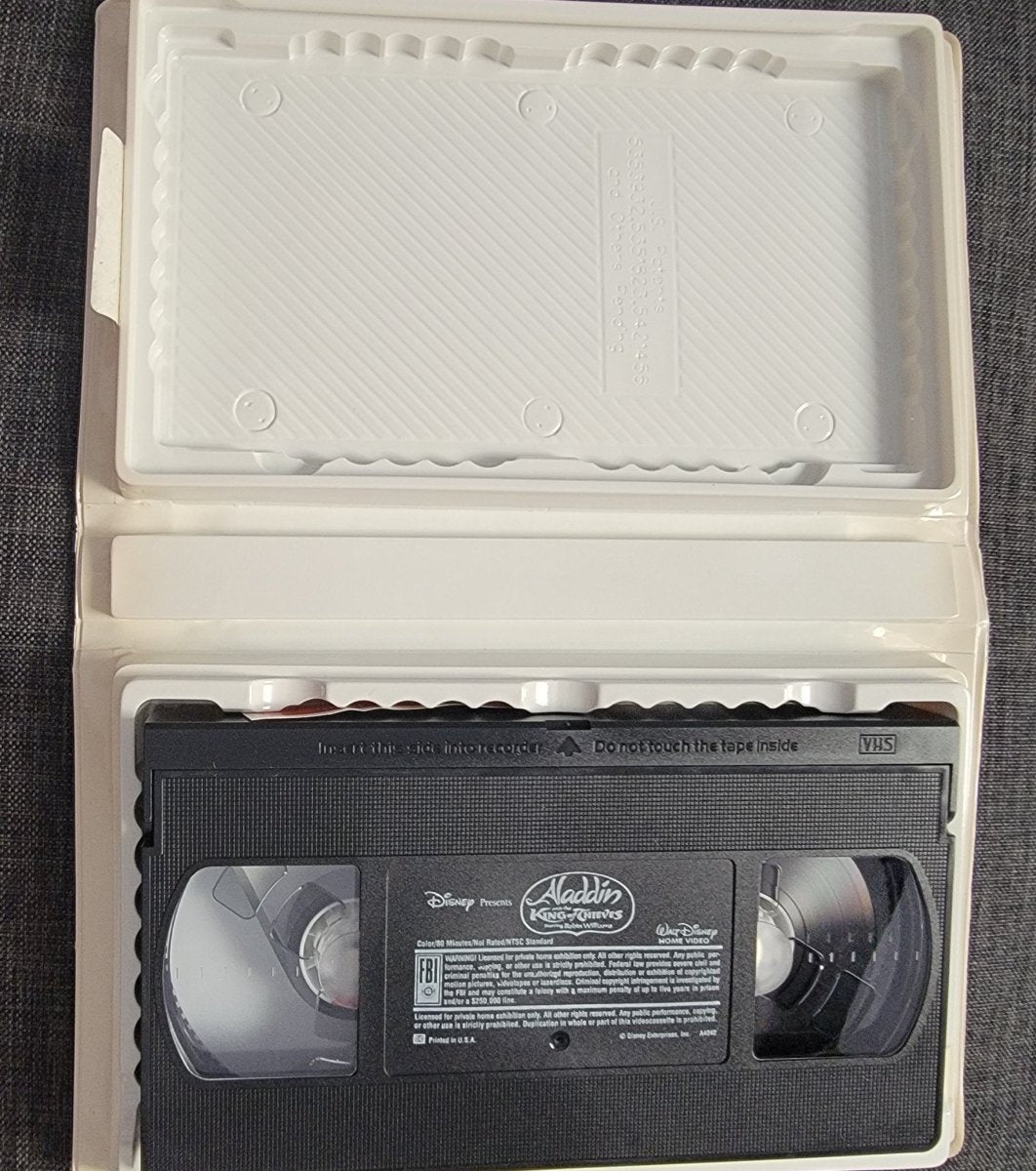 Disney Aladdin and the King of Thieves VHS Clamshell - VHS - ThrowbackBuys - Amanda's Awesome Finds