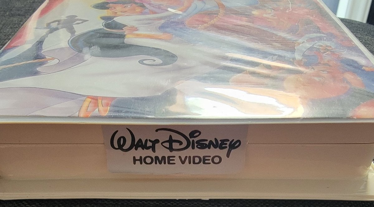 Disney Aladdin and the King of Thieves VHS Clamshell - VHS - ThrowbackBuys - Amanda's Awesome Finds